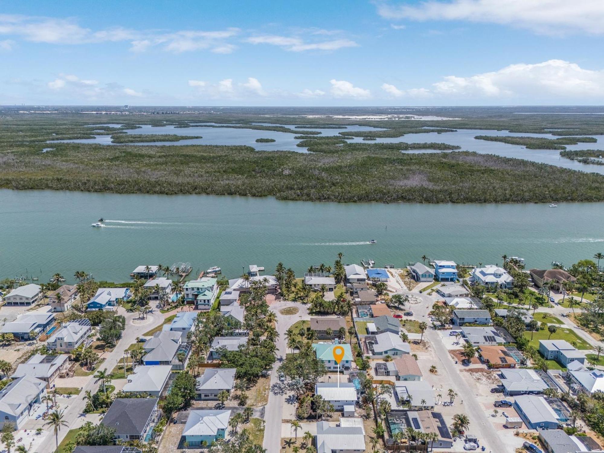 140 Barefoot Bungalow: 4Br/2Ba W/ Heated Pool! Fort Myers Beach Ngoại thất bức ảnh